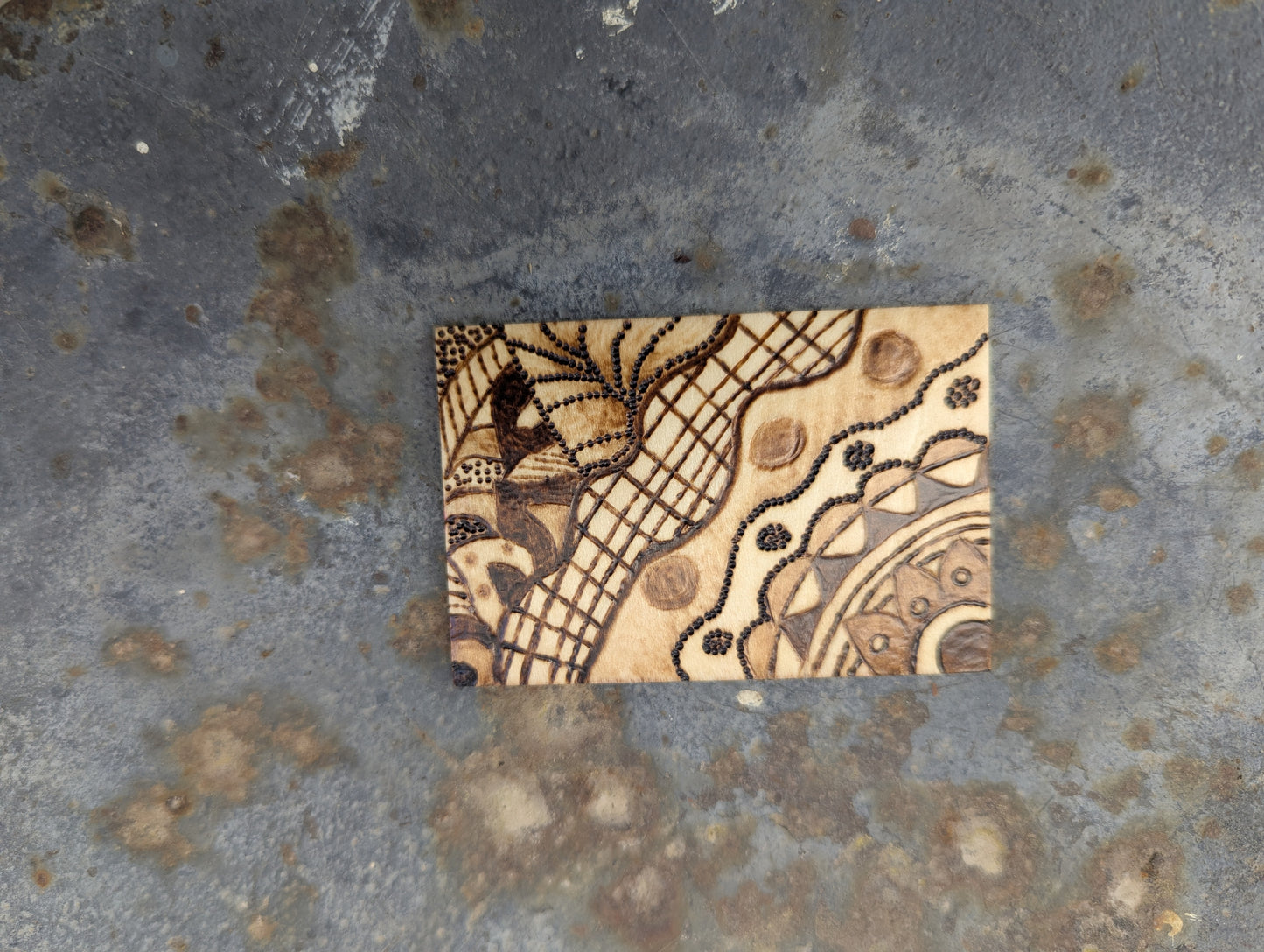 Handcrafted Mandala Pyrography Magnet – 2x3 Inches of Artistic Serenity